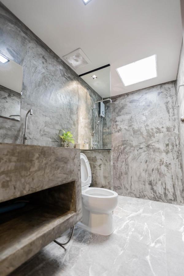 In My Place Cafotel Khlong Thom Εξωτερικό φωτογραφία