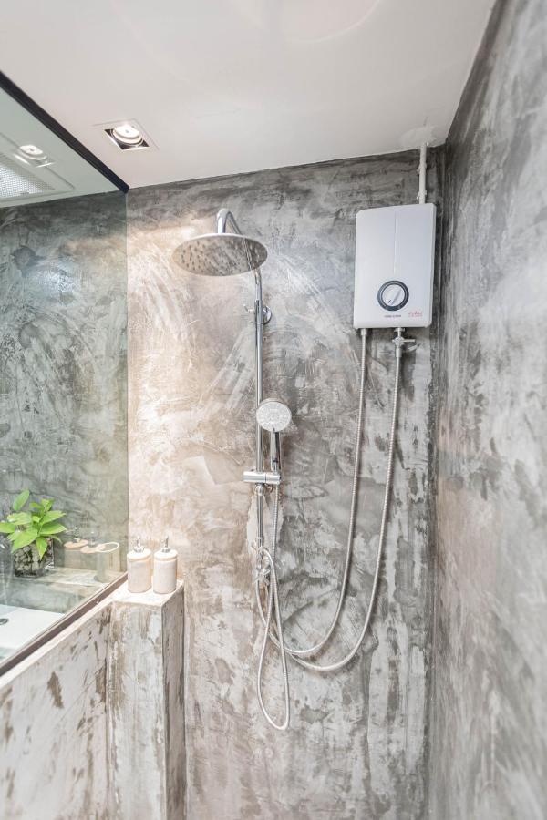 In My Place Cafotel Khlong Thom Εξωτερικό φωτογραφία